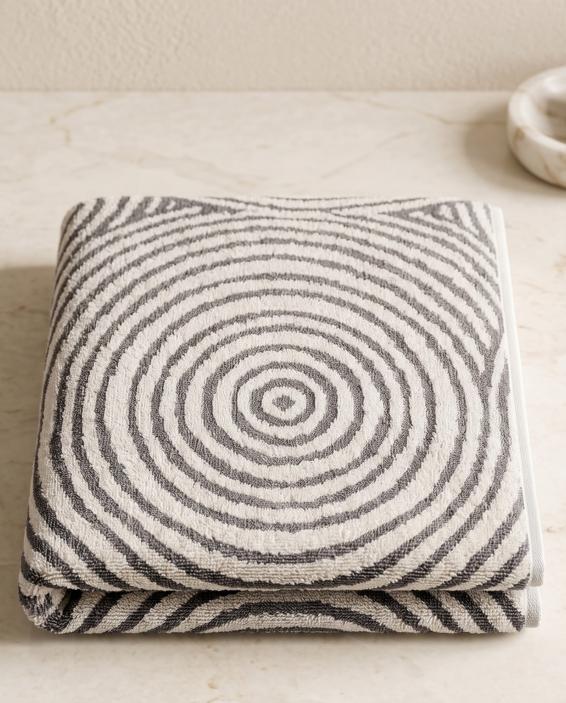 Premium cotton bath towel with a soft, plush, highly absorbent, and quick-drying design for home, hotel, spa, gym, and everyday bathroom use.